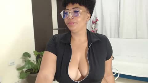 Snapshot of ambarsofhia chatting on February 27, 2025, 9:25 pm Amber Sofhia online show from February 27, 2025, 9:25 pm