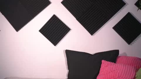 Amber online show from November 7, 2025, 11:27 pm