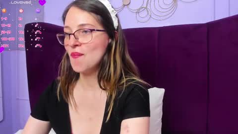 Snapshot of ambeerrwood_ chatting on March 12, 2025, 6:00 pm . Amber Wood . online show from March 12, 2025, 6:00 pm