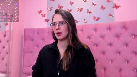 Snapshot of ambeerrwood_ chatting on September 28, 2025, 11:48 am . Amber Wood . online show from September 28, 2025, 11:48 am