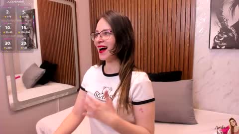 Snapshot of ambeerrwood_ chatting on November 30, 2025, 11:58 am . Amber Wood . online show from November 30, 2025, 11:58 am