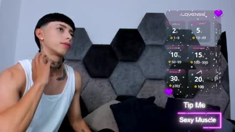 Snapshot of amber_adams_ chatting on March 8, 2025, 2:08 pm Amber online show from March 8, 2025, 2:08 pm