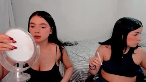 Snapshot of amber_landy1 chatting on December 21, 2024, 12:20 am amber online show from December 21, 2024, 12:20 am