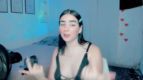 Snapshot of amber_landy1 chatting on March 4, 2025, 9:43 pm amber online show from March 4, 2025, 9:43 pm