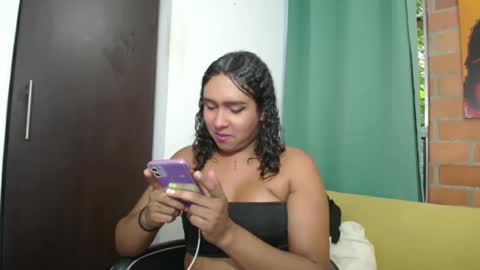 Snapshot of amber_lee20 chatting on January 16, 2025, 9:40 pm LUISA online show from January 16, 2025, 9:40 pm