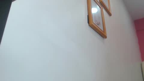 Snapshot of amber_moore chatting on November 22, 2025, 1:59 am Amber Moore online show from November 22, 2025, 1:59 am