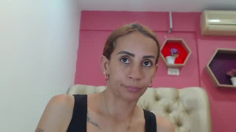 Snapshot of amber_moore chatting on November 27, 2025, 11:18 pm Amber Moore online show from November 27, 2025, 11:18 pm