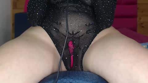 Snapshot of amber_moore chatting on December 4, 2025, 1:48 am Amber Moore online show from December 4, 2025, 1:48 am