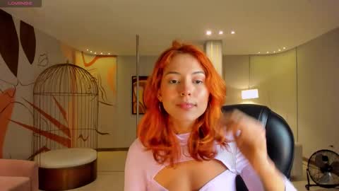 Snapshot of ambercolors_ chatting on November 4, 2025, 7:24 pm Amber online show from November 4, 2025, 7:24 pm