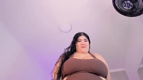 Snapshot of amberinihoffman chatting on September 28, 2025, 11:48 am Amber online show from September 28, 2025, 11:48 am