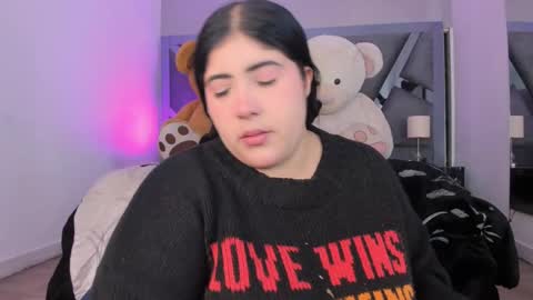 Snapshot of amberinihoffman chatting on October 17, 2025, 12:19 pm Amber online show from October 17, 2025, 12:19 pm