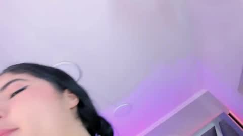 Amber  online show from October 23, 2025, 12:04 pm