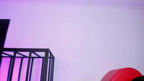 Amber  online show from November 27, 2025, 11:56 am