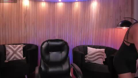 Amber  online show from November 13, 2025, 2:54 am