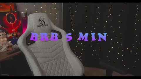 Snapshot of amberlyyy chatting on March 7, 2025, 9:29 am my name is Sonya but you can call me your favorite girl 3 online show from March 7, 2025, 9:29 am