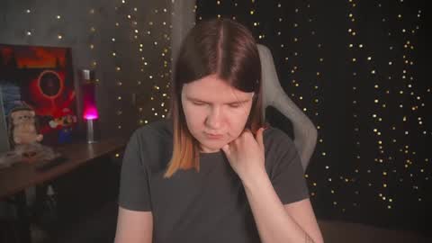 Snapshot of amberlyyy chatting on November 3, 2025, 3:52 am my name is Sonya but you can call me your favorite girl 3 online show from November 3, 2025, 3:52 am