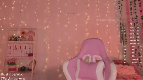 IG - TW Amberw c online show from November 4, 2025, 3:05 am