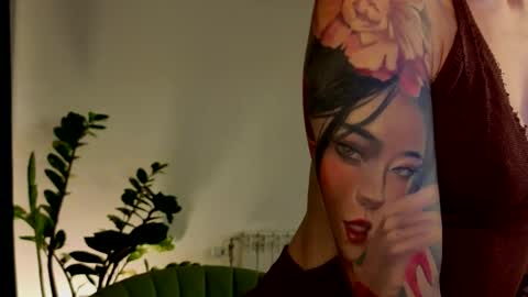 Moon inst 4mbientmoon online show from December 22, 2025, 12:24 pm