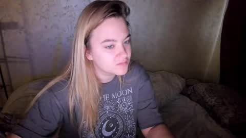ambrosia__ online show from September 27, 2025, 4:39 am
