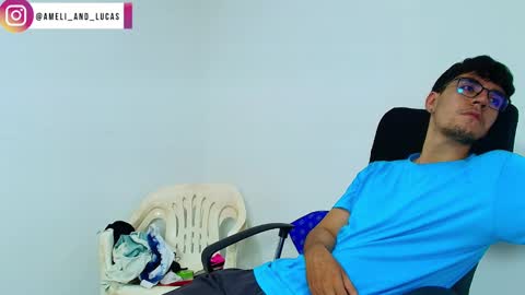 Snapshot of ameli_and_lucas chatting on December 6, 2024, 3:30 am Amelia Lucas online show from December 6, 2024, 3:30 am