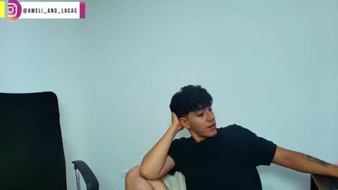Snapshot of ameli_and_lucas chatting on December 28, 2024, 3:47 am Amelia Lucas online show from December 28, 2024, 3:47 am