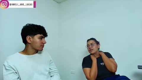 Snapshot of ameli_and_lucas chatting on December 30, 2024, 3:47 am Amelia Lucas online show from December 30, 2024, 3:47 am