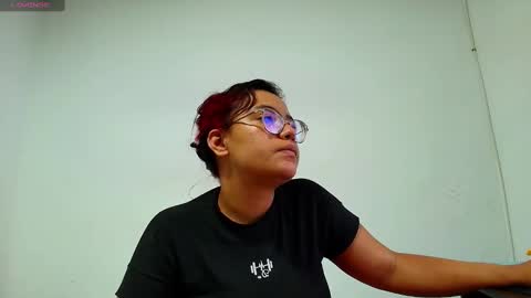 Snapshot of ameli_and_lucas chatting on January 8, 2025, 4:02 am Amelia Lucas online show from January 8, 2025, 4:02 am