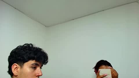 Snapshot of ameli_and_lucas chatting on January 11, 2025, 3:02 am Amelia Lucas online show from January 11, 2025, 3:02 am