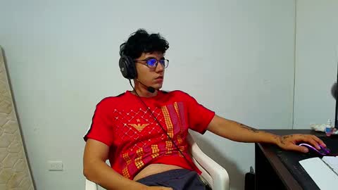 Snapshot of ameli_and_lucas chatting on January 28, 2025, 1:08 am Amelia Lucas online show from January 28, 2025, 1:08 am