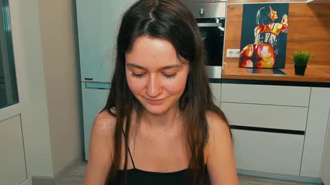 Snapshot of ameli_moon chatting on December 15, 2024, 4:59 pm Eileen online show from December 15, 2024, 4:59 pm