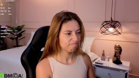 Snapshot of amelia_chillvibes chatting on December 15, 2025, 11:25 am AMELIA online show from December 15, 2025, 11:25 am