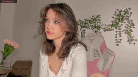 Snapshot of amelia_lein chatting on September 16, 2025, 12:44 am Your Amelia online show from September 16, 2025, 12:44 am