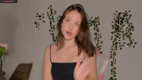 Snapshot of amelia_lein chatting on September 19, 2025, 11:49 pm Your Amelia online show from September 19, 2025, 11:49 pm