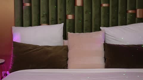 Amelia online show from January 6, 2025, 7:20 am