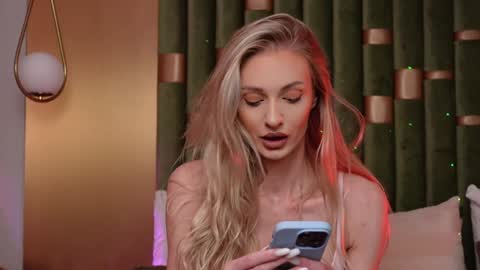 Amelia online show from January 10, 2025, 9:13 am