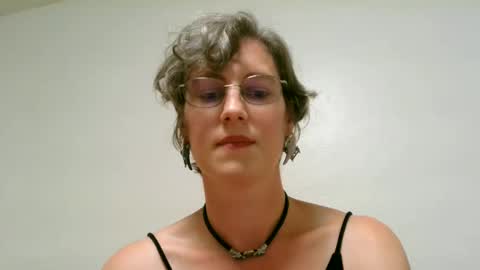 Snapshot of ameliaishka chatting on September 21, 2025, 4:14 am Ameliaishka online show from September 21, 2025, 4:14 am