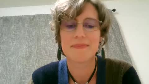 Snapshot of ameliaishka chatting on October 5, 2025, 3:05 am Ameliaishka online show from October 5, 2025, 3:05 am