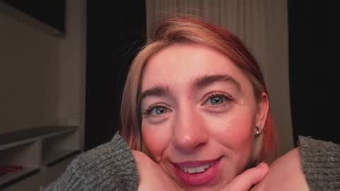 Snapshot of ameliamber0 chatting on December 17, 2024, 5:58 pm Amelia online show from December 17, 2024, 5:58 pm