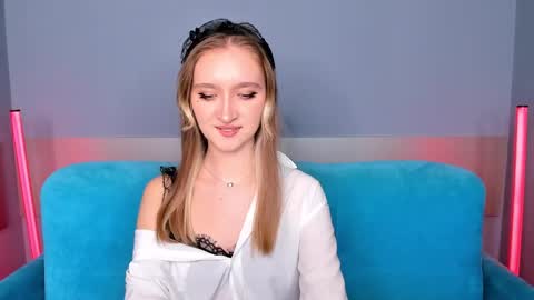 ameliawise online show from February 14, 2025, 2:23 pm