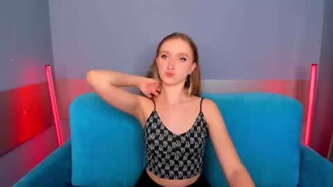 ameliawise online show from February 23, 2025, 12:48 pm