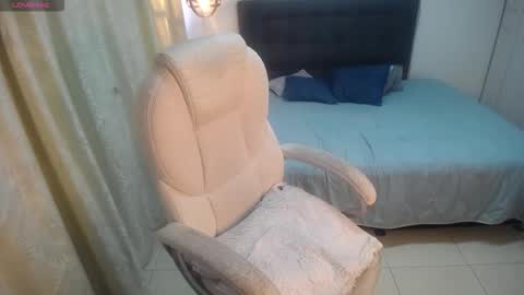 Snapshot of amelierose1 chatting on October 27, 2025, 2:21 pm Amelie online show from October 27, 2025, 2:21 pm