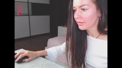 Snapshot of amelinamersi chatting on October 21, 2025, 6:41 pm amelinamersi online show from October 21, 2025, 6:41 pm