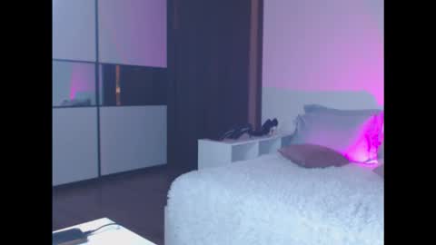 Snapshot of amelinamersi chatting on October 25, 2025, 5:30 pm amelinamersi online show from October 25, 2025, 5:30 pm