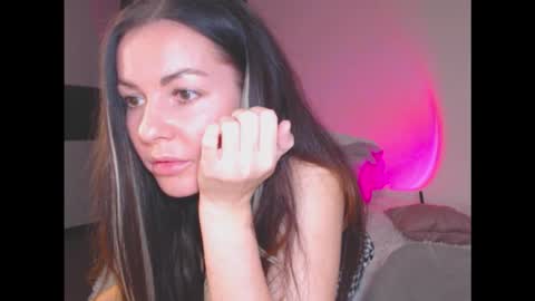 Snapshot of amelinamersi chatting on October 27, 2025, 5:39 pm amelinamersi online show from October 27, 2025, 5:39 pm