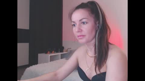 Snapshot of amelinamersi chatting on November 16, 2025, 4:34 pm amelinamersi online show from November 16, 2025, 4:34 pm