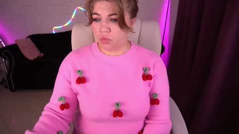 Snapshot of amellywhite chatting on November 18, 2025, 2:54 pm Alina online show from November 18, 2025, 2:54 pm