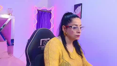 AMELY online show from October 15, 2025, 11:54 am