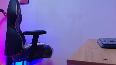 AMELY online show from October 29, 2025, 12:29 pm