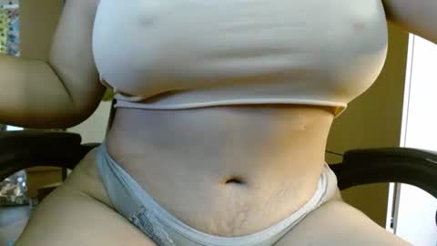 Snapshot of ames9001 chatting on December 3, 2025, 12:58 pm Mari online show from December 3, 2025, 12:58 pm