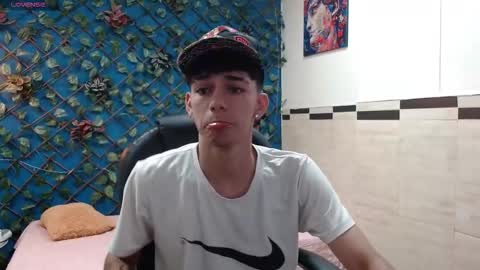 Snapshot of amethystshadow chatting on November 2, 2025, 2:52 pm amethystshadow online show from November 2, 2025, 2:52 pm